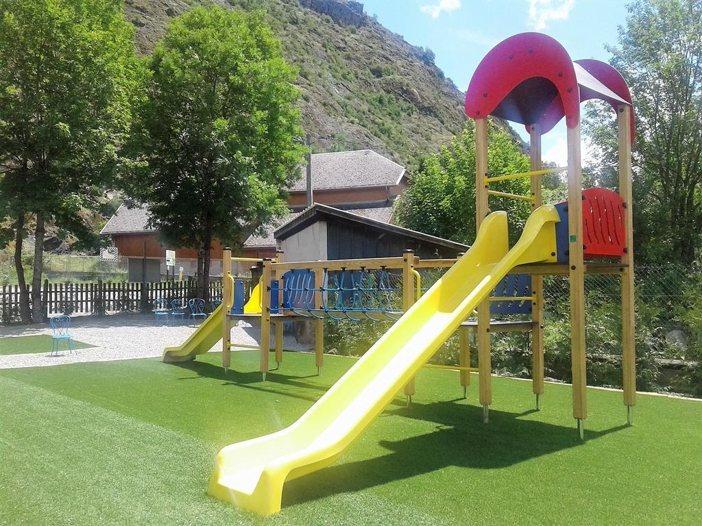 A La Rencontre Du Soleil - Camping Le Bourg-dʼOisans Exterior foto